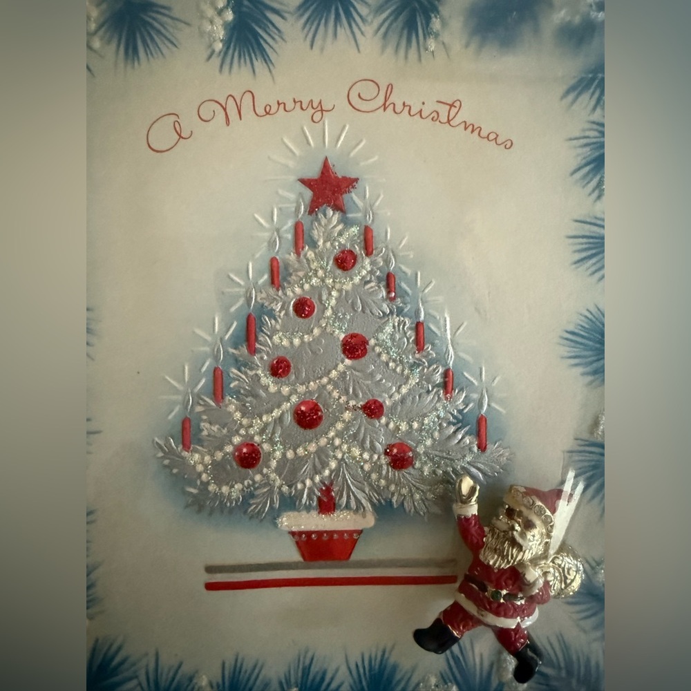 Vintage Adorable Festive Merry Christmas Card with Tree Design and Santa Brooch - Picture 5 of 11